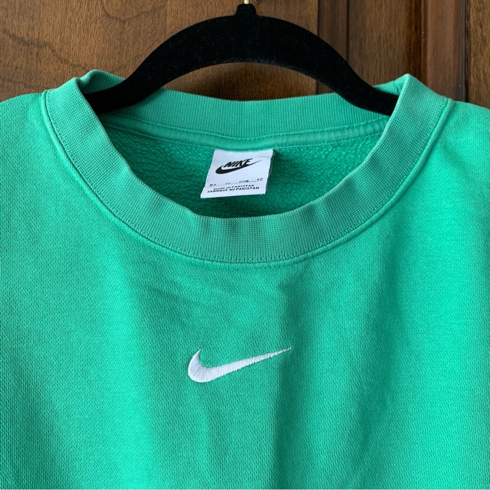 Nike Women's Cropped Crewneck Sweatshirt - Picture 3 of 6